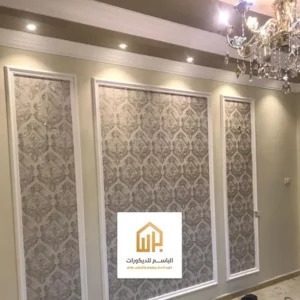 براويز فوم مع ورق جدران