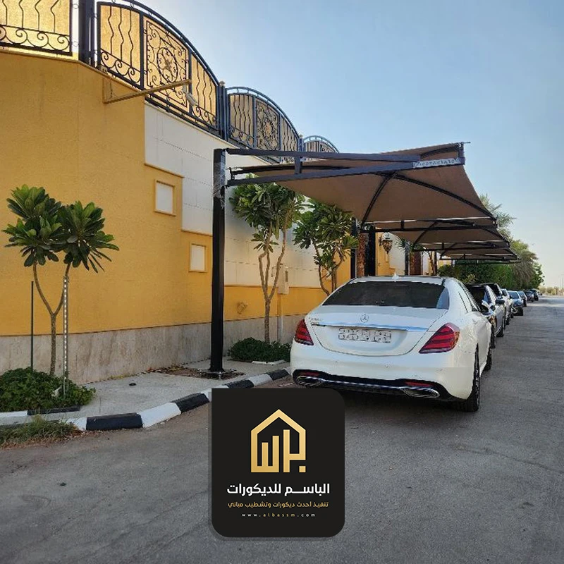 مظلات معلقة للسيارات في الجبيل